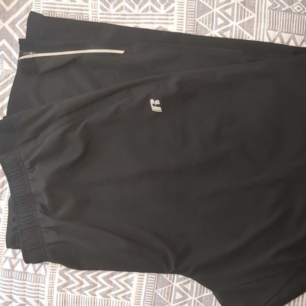 (2) RUSSELL JOGGERS
